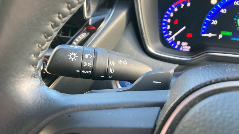 Toyota Corolla 2.0 VVT-i Hybrid Icon Tech 5dr CVT Hybrid Estate